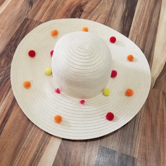 NWT BCBGeneration Pom Pom Floppy Sun Hat - Picture 6 of 6